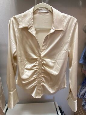Abercrombie & Fitch Cream Ruched Satin Button-Up Blouse